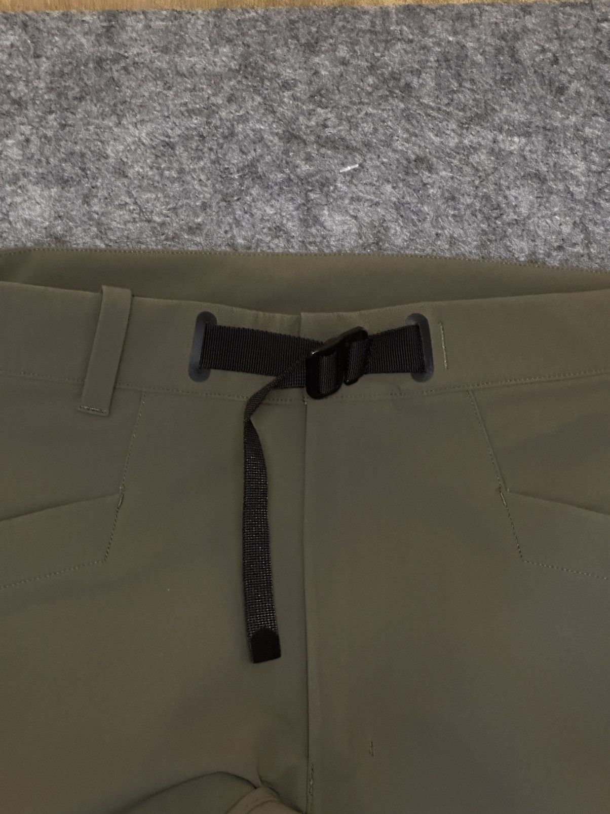 The North Face The North Face men's Summit Series hiking pants . Size US 33 - 8 Thumbnail