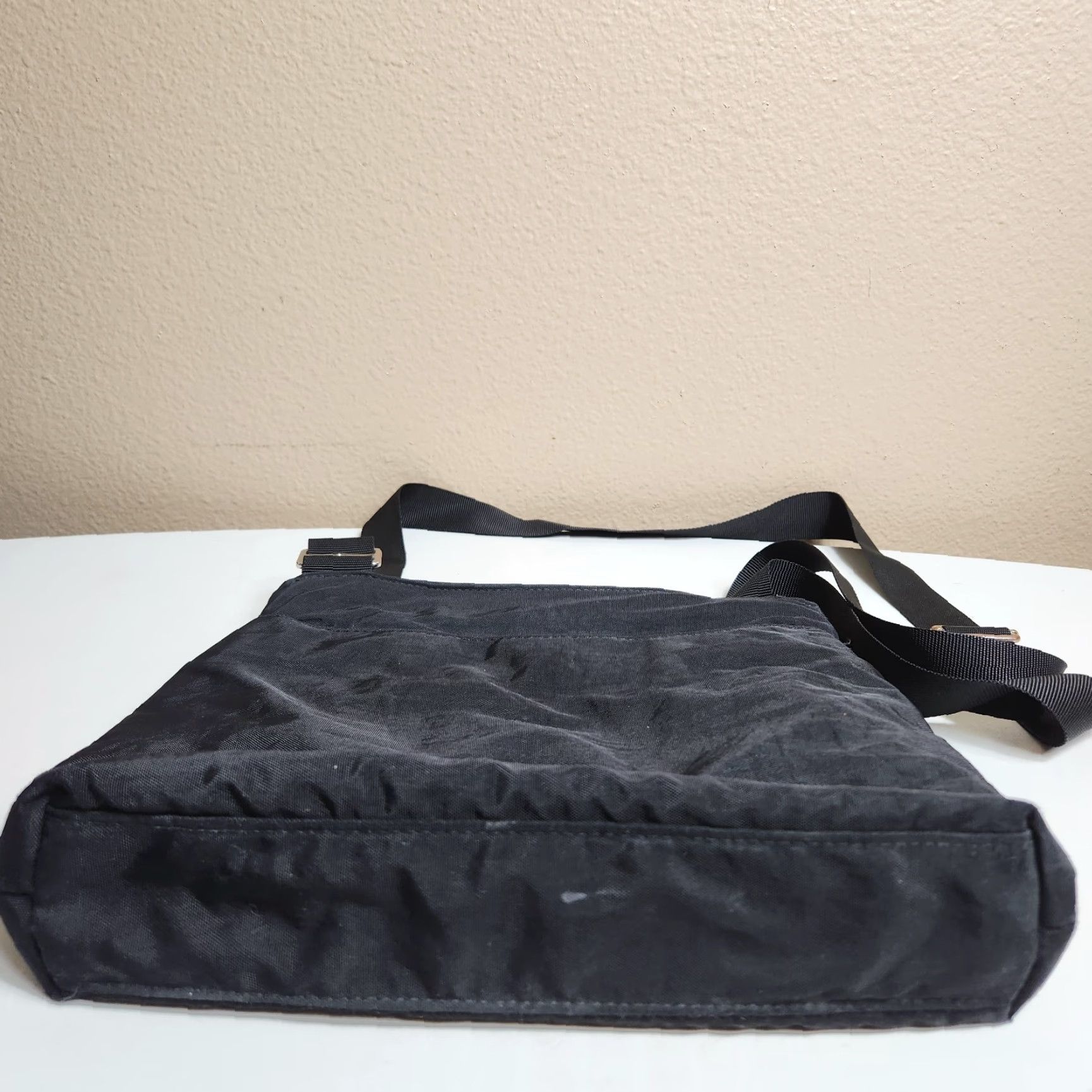 Vintage VINTAGE Baggallini Crossbody Bag Travel Nylon Womens Black All Around Strap Adjustable Medium HxWxD 9x12x2 - City, Travel, Water Resistant Womens Size ONE SIZE - 6 Thumbnail