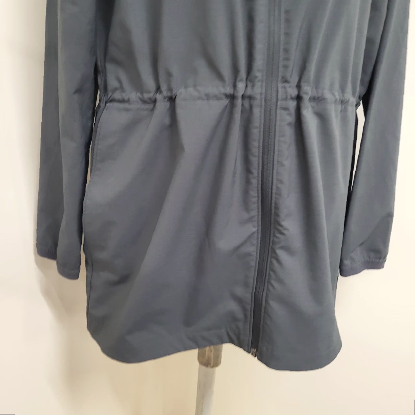 Under Armour Under Armour Storm Jacket Women's Medium Stealth Gray Windstrike Zip Storm Product Line Outdoor Athleisure Water Resistant Windproof Jacket Womens Size M / US 6-8 / IT 42-44 - 4 Thumbnail