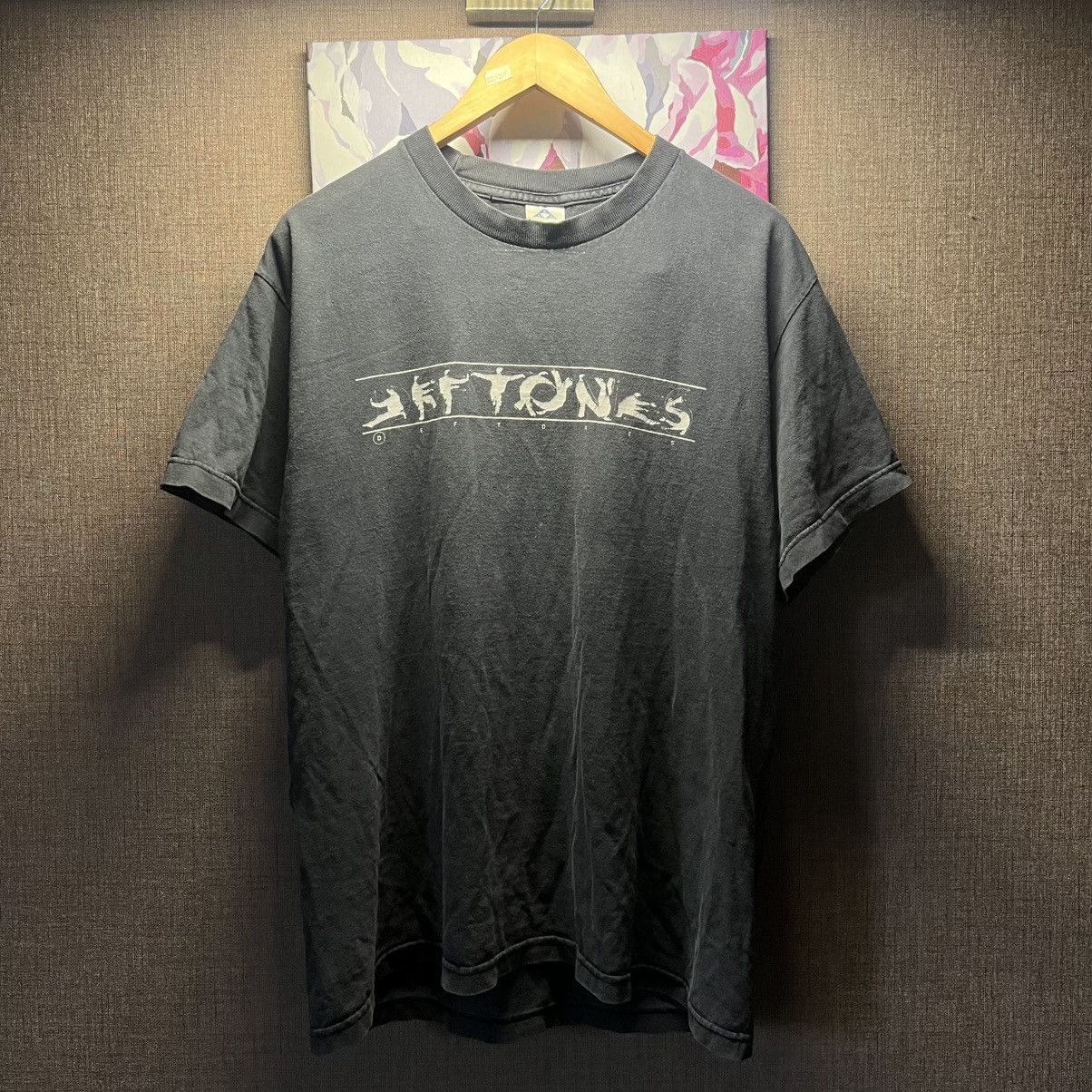 Band Tees DEFTONES KARATE 90s VINTAGE SHIRT Size US XL / EU 56 / 4 - 3 Thumbnail