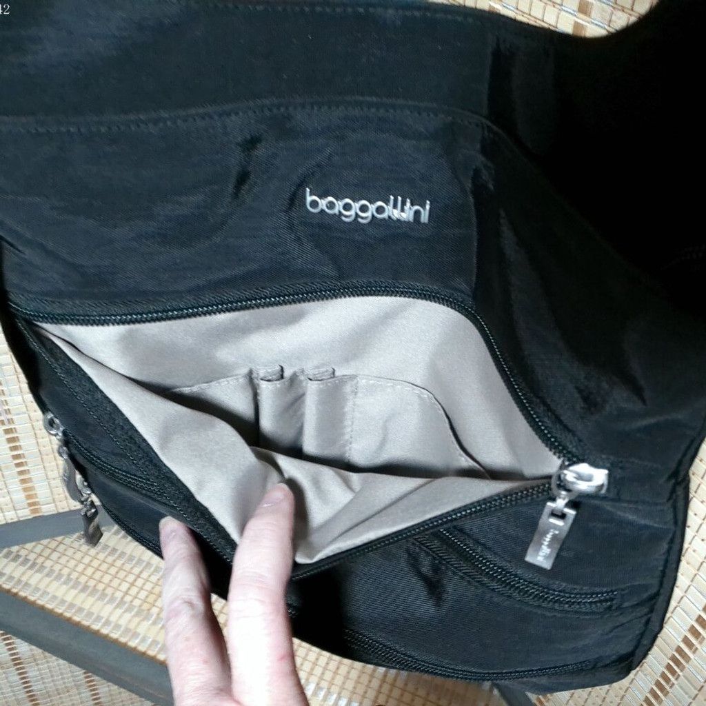 Other Black Baggallini Big Zipper Bagg with RFID Size ONE SIZE - 4 Thumbnail