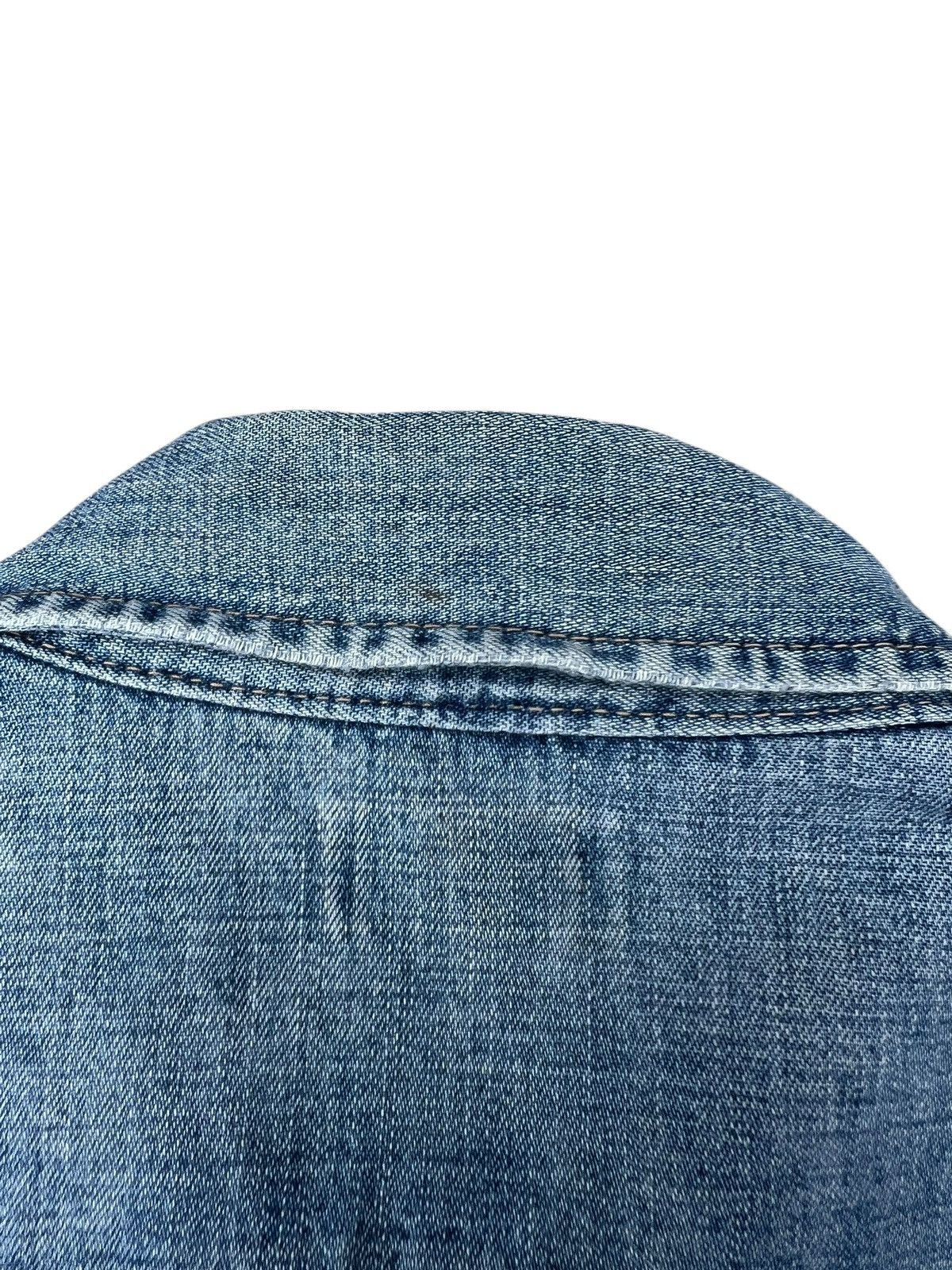 Levi's VTG 2002 Levi’s Red Tab Distressed Fade Denim Western Shirt Size US M / EU 48-50 / 2 - 19 Thumbnail