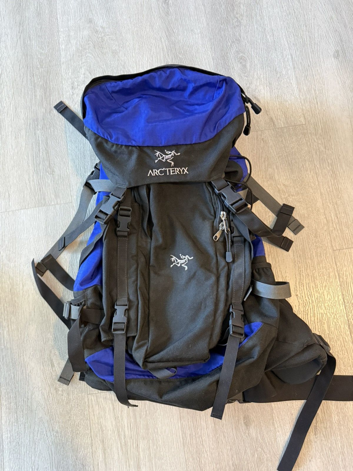 Arc'teryx Arcteryx ReCut Foley Pouch | Grailed
