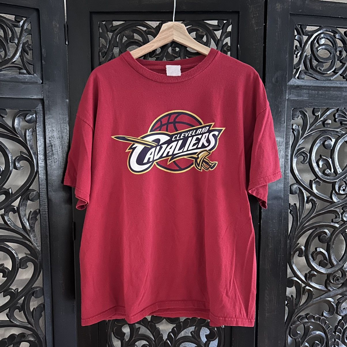 Vintage VTG Lebron James Cleveland Cavaliers Tee Size US L / EU 52-54 / 3 - 1 Thumbnail