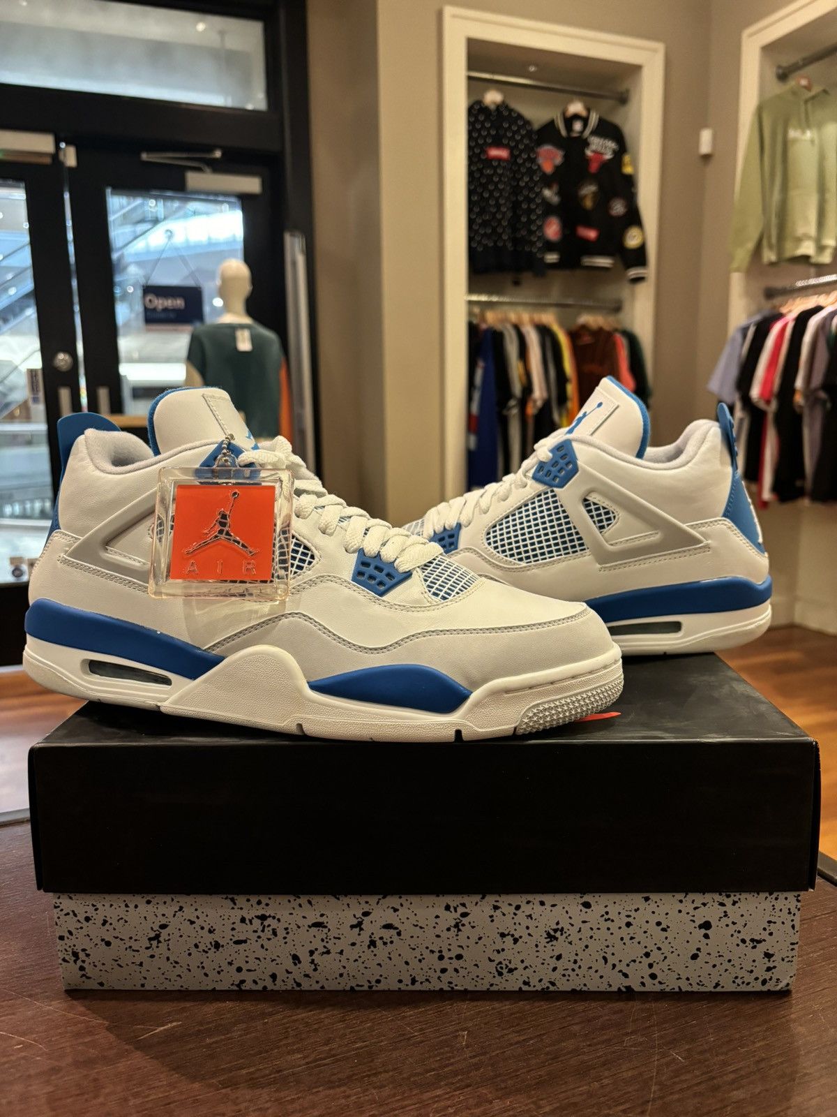 Jordan Retro 'Military Blue'