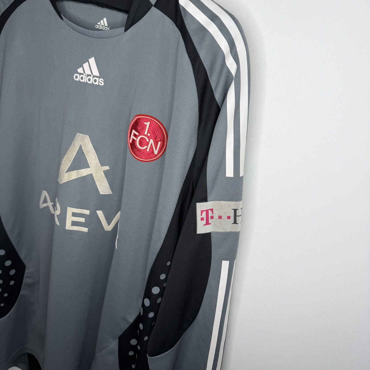 Adidas Adidas 1.FCN Nurnberg goalkeeper jersey Klewer 18 2008 Y2K Size US XL / EU 56 / 4 - 6 Thumbnail