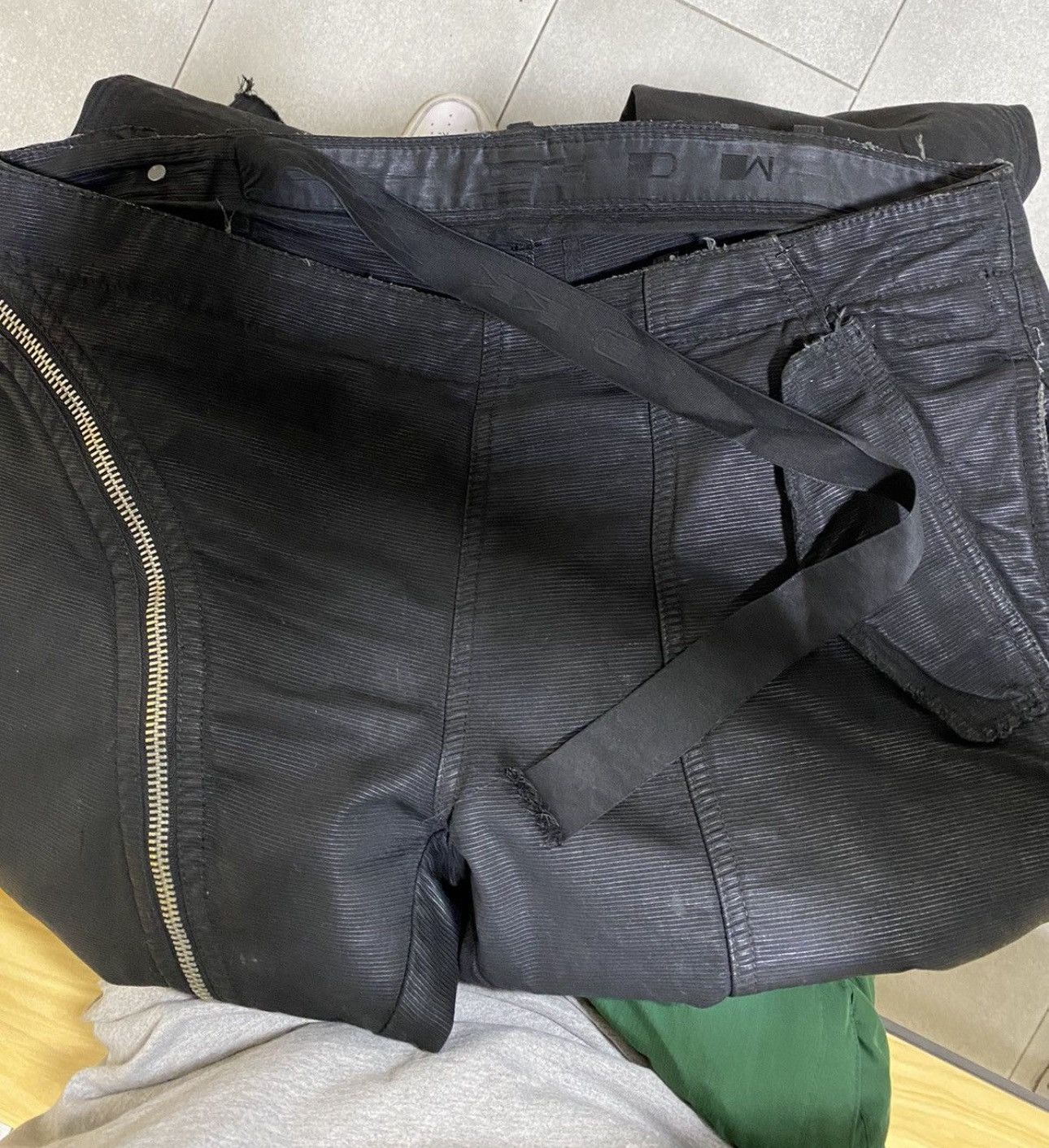 Rick Owens Rick Owens waxed corduroy double layer aircut denim Size US 34 / EU 50 - 8 Thumbnail