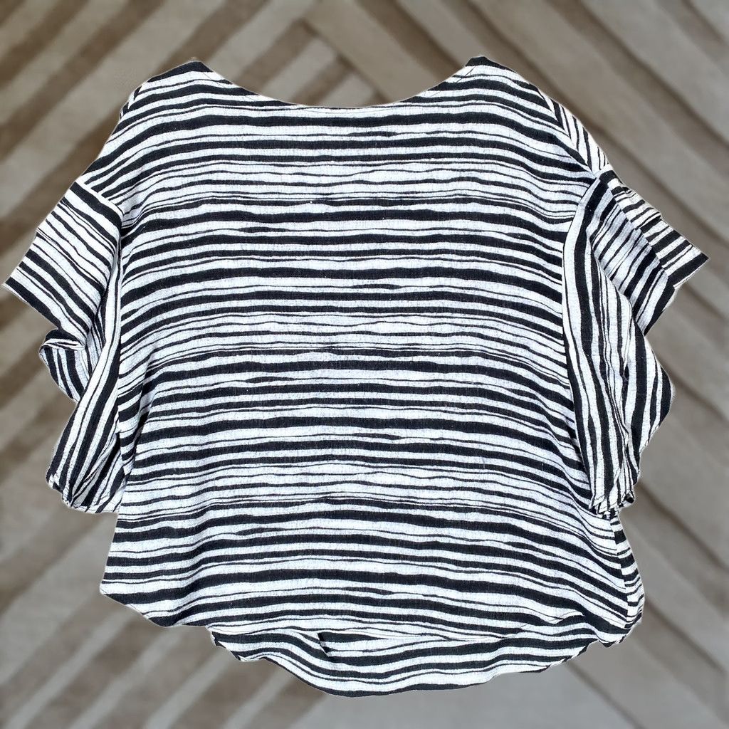 Vintage Chicos Womens Top Black White Wave Stripe Flutter Short Sleeve Stretch 2 (L) Size L / US 10 / IT 46 - 1 Thumbnail