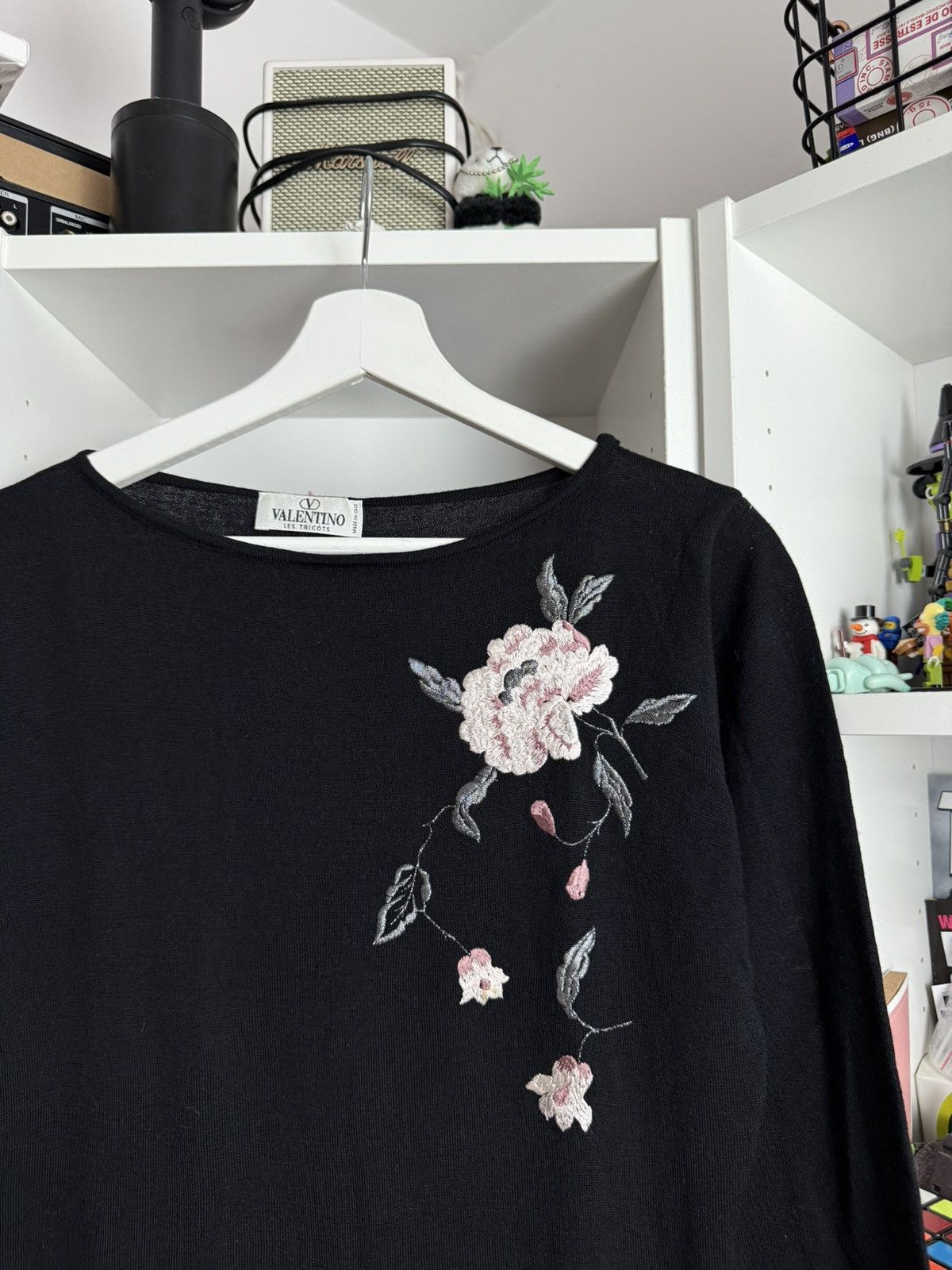 Designer × Valentino × Vintage Vintage 90s Valentino Pure wool floral print sweater S rare Size S / US 4 / IT 40 - 3 Thumbnail
