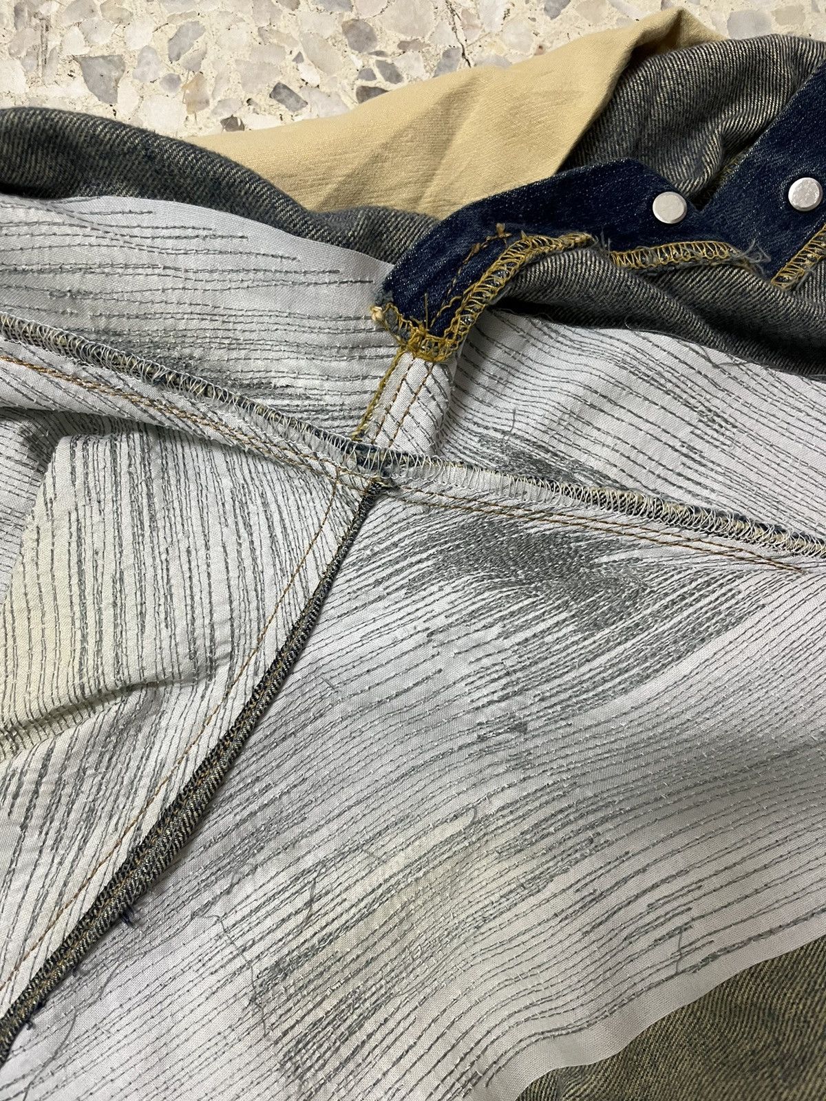 Levi's Vintage Clothing Distress Levi’s 501xx selvedge denim Size US 31 - 15 Thumbnail