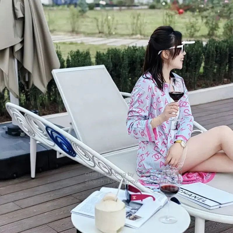 Chanel Chanel Pink Women's Cardigan with Logo Design . Size M / US 6-8 / IT 42-44 - 4 Thumbnail