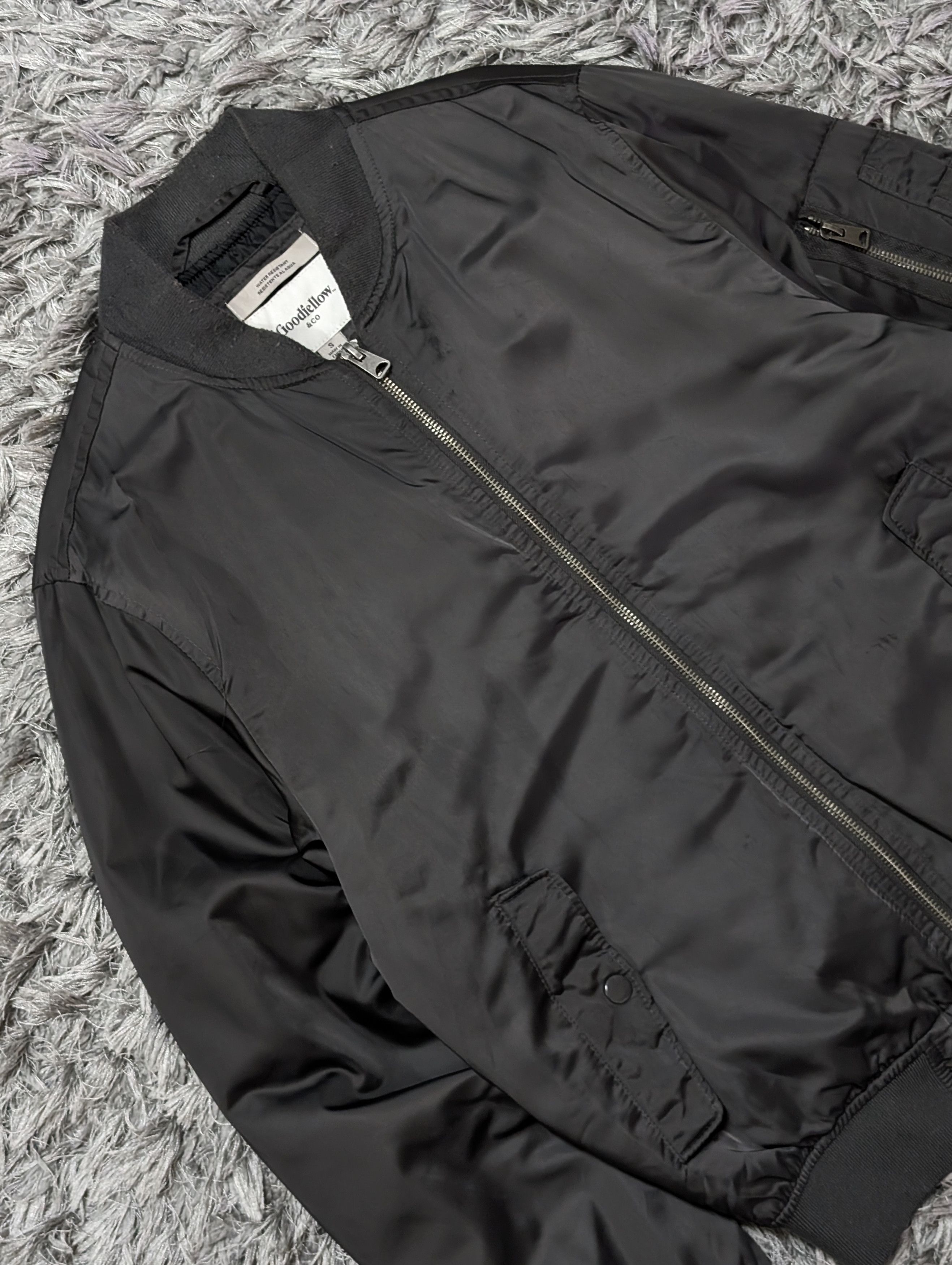 Japanese Brand Vintage Goodfellow Plain Light Coat Bomber Jacket Outerwear Size US S / EU 44-46 / 1 - 4 Thumbnail