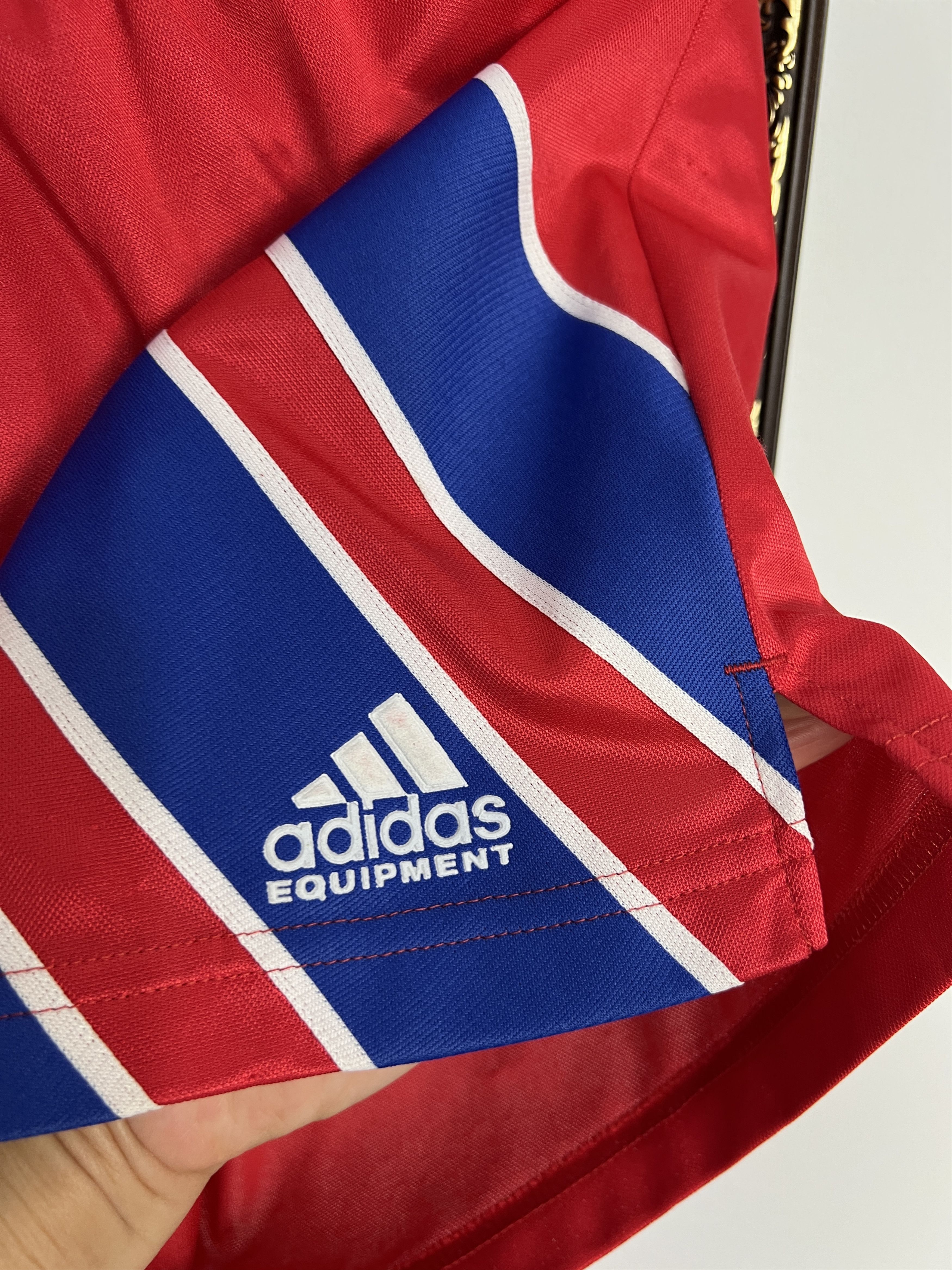 Adidas Vintage 90's Adidas Bayern Munich Football Shorts Soccer M Size US 32 / EU 48 - 5 Thumbnail