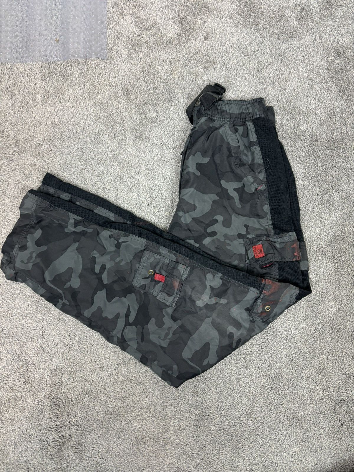 Other Emergency exit gray camo lined cargo pants Size US 30 / EU 46 - 1 Thumbnail