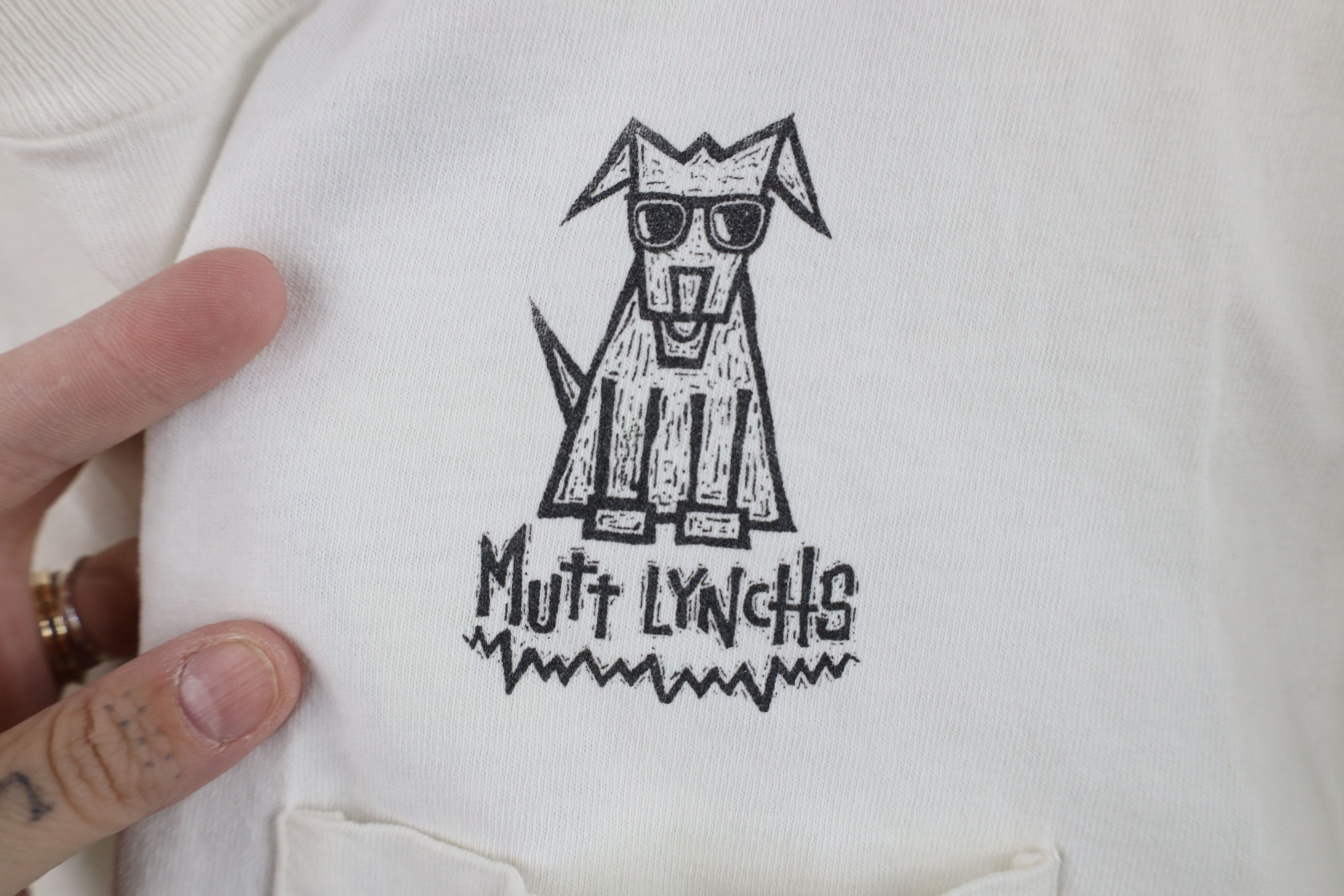 Vintage Vintage 90s Streetwear Mutt Lynch Newport Beach T-Shirt USA Size US L / EU 52-54 / 3 - 4 Thumbnail