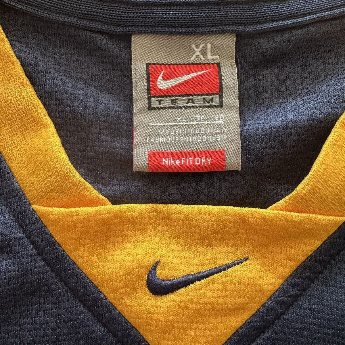 Nike Nike West Virginia Vintage Jersey Shirt Mens XL Team Fit Dry Size US XL / EU 56 / 4 - 4 Thumbnail