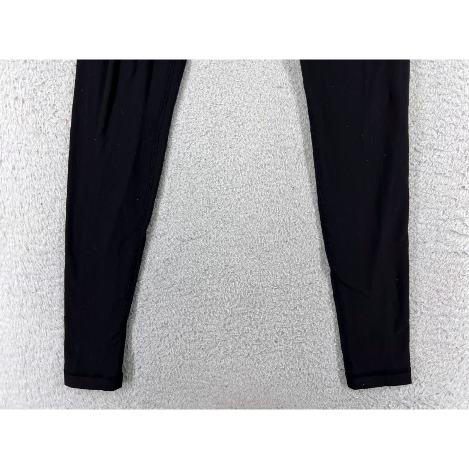 Lululemon LULULEMON Reversible Wunder Under Pants Womens 6 Black 30" Tapered Athleisure Yoga Size 28" / US 6 / IT 42 - 2 Thumbnail