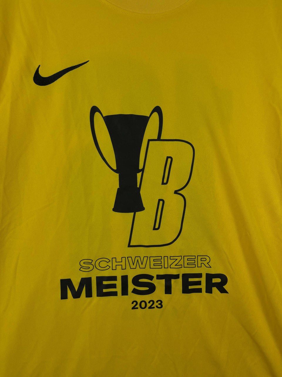 Nike BSC Young Boys Schweizer Meister 2023 Nike Football Shirt L Size US L / EU 52-54 / 3 - 4 Thumbnail