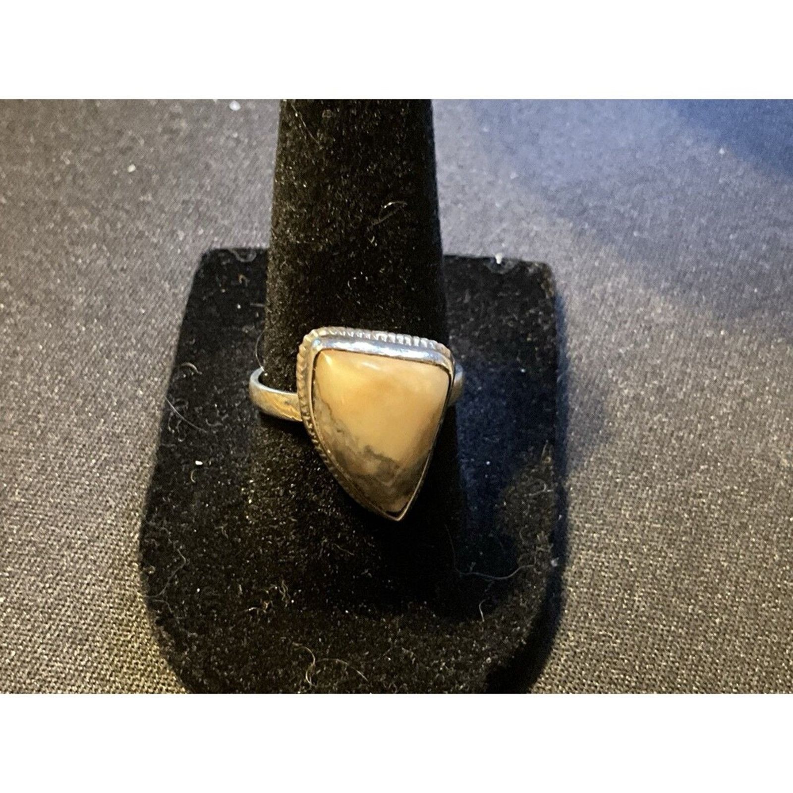 Other 925 Sterling Silver Ring Size 8 With Prehnite Gemstone Size ONE SIZE - 2 Thumbnail
