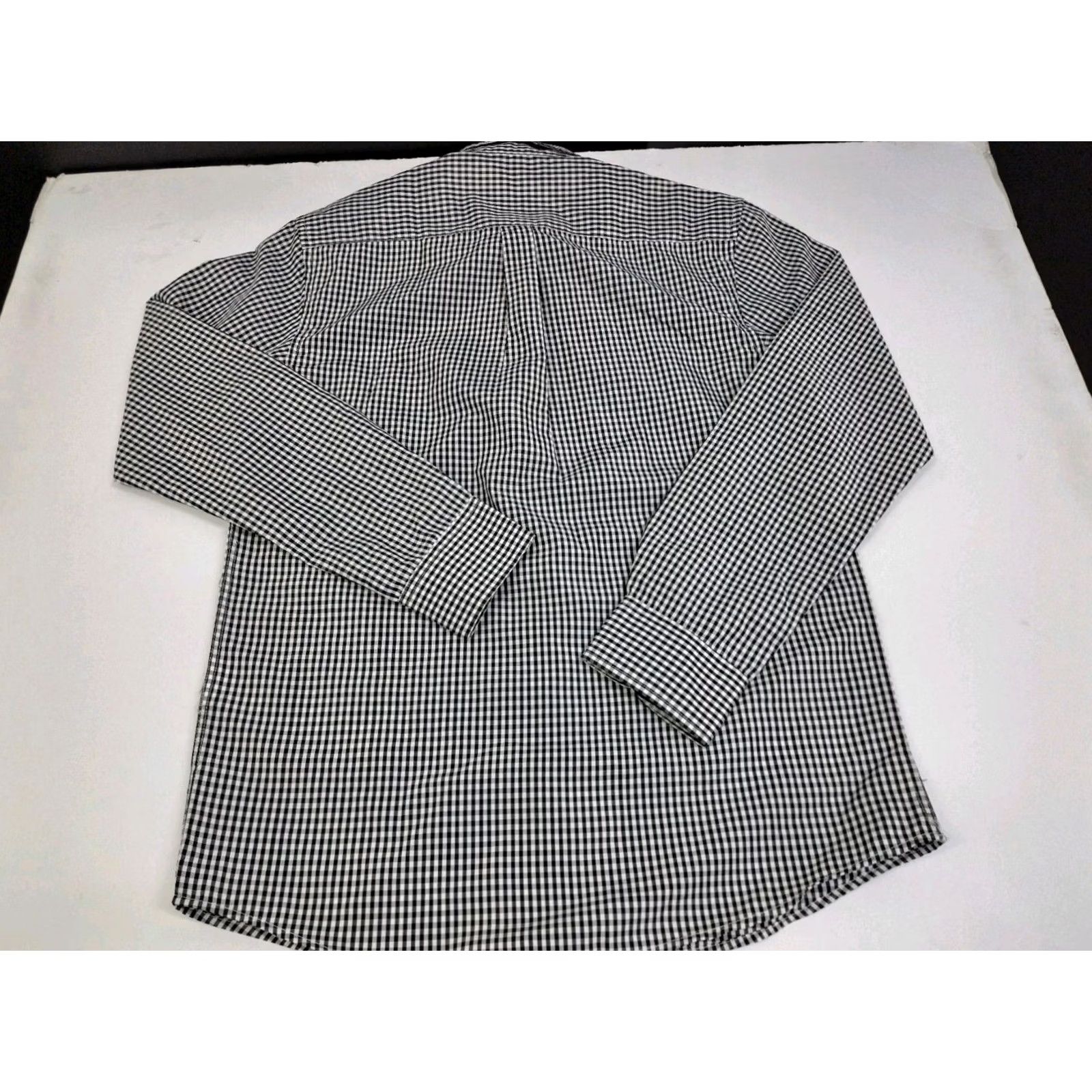 Chaps Chaps Slim Fit Performance Shirt 15/15.5 32-33 Long Sleeve Button Up NWT Size US M / EU 48-50 / 2 - 4 Thumbnail