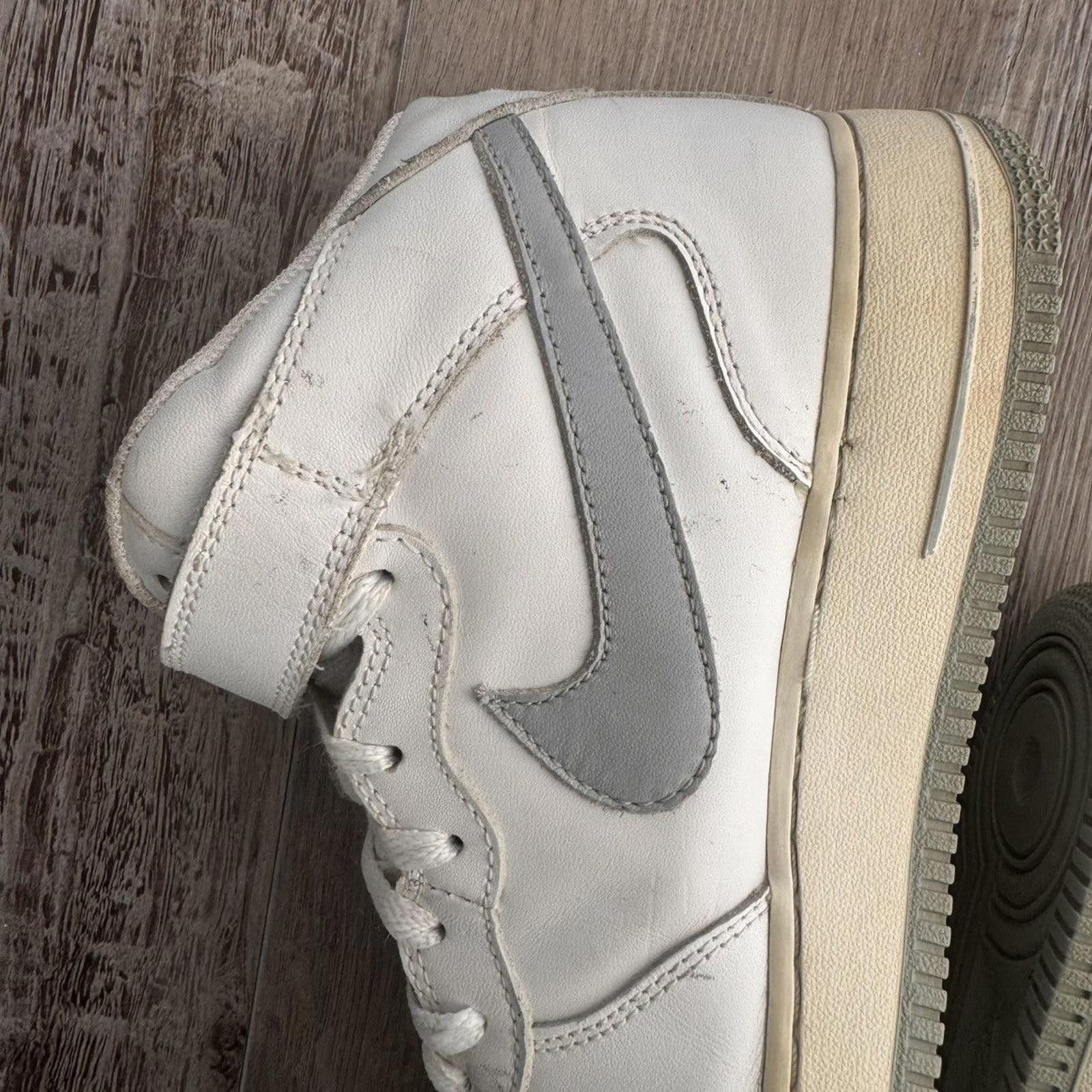 Nike NIKE • Air Force 1 Mid "White/Grey" (10M) Size US 10 / EU 43 - 8 Thumbnail