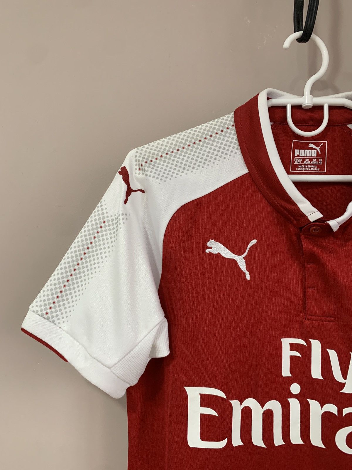 Puma ARSENAL LONDON PUMA SOCCER FOOTBALL SHIRT JERSEY 2017 2018 Size US XS / EU 42 / 0 - 3 Thumbnail