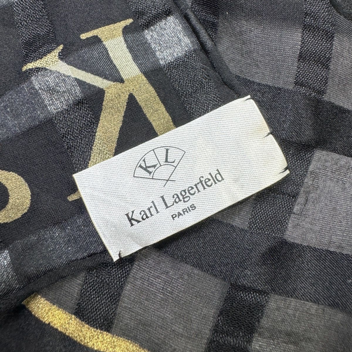 Karl Lagerfeld Vintage Karl Lagerfeld Paris Silk Scarf Size ONE SIZE - 10 Thumbnail