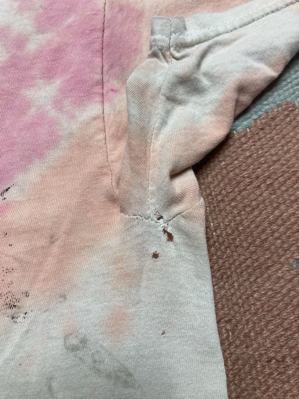 Hanes Hanes tie dye t shirt soft cotton paint distress worn thin L Size US L / EU 52-54 / 3 - 6 Thumbnail