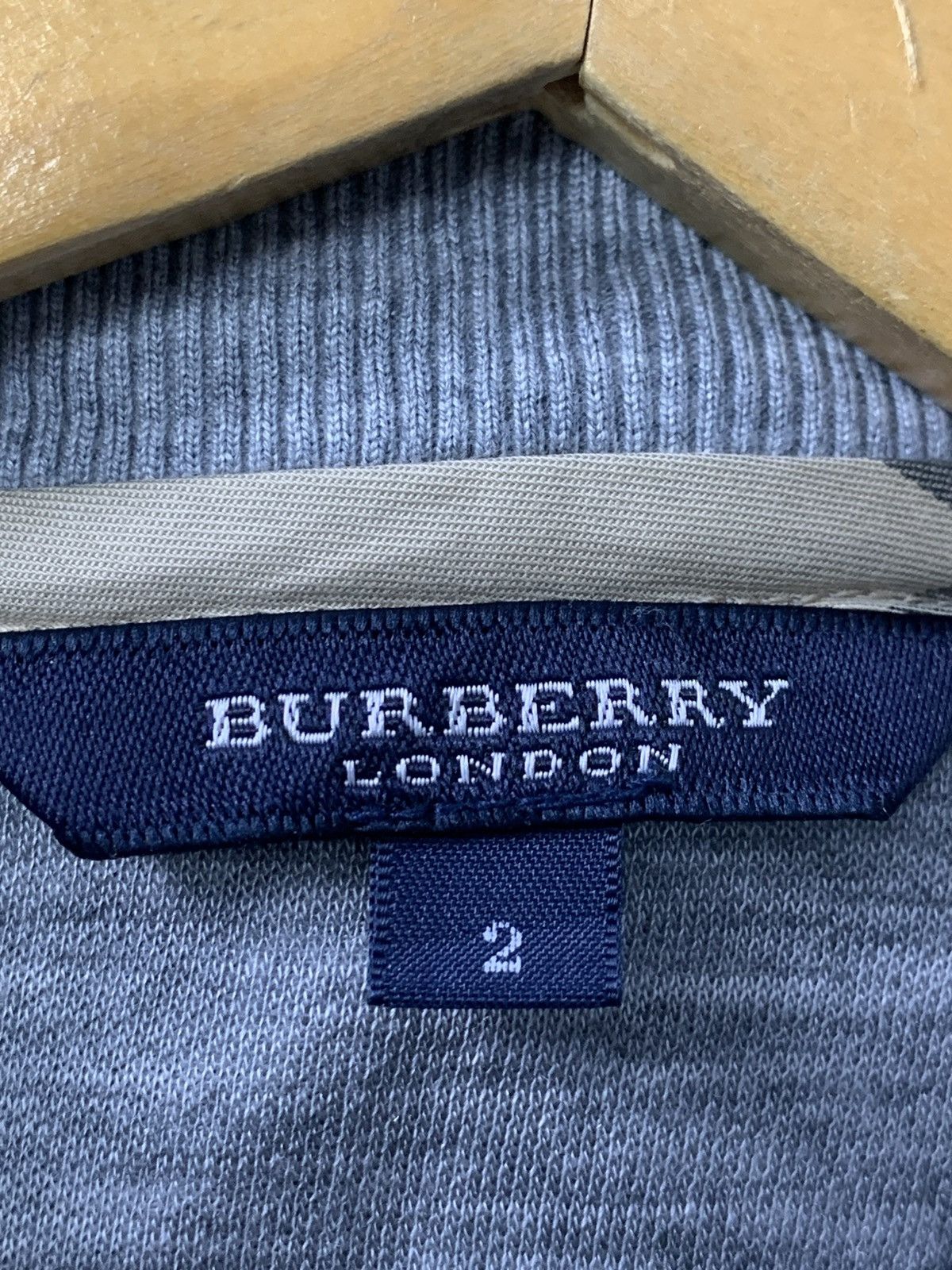 Burberry Burberry London Sweater Size US XS / EU 42 / 0 - 11 Thumbnail