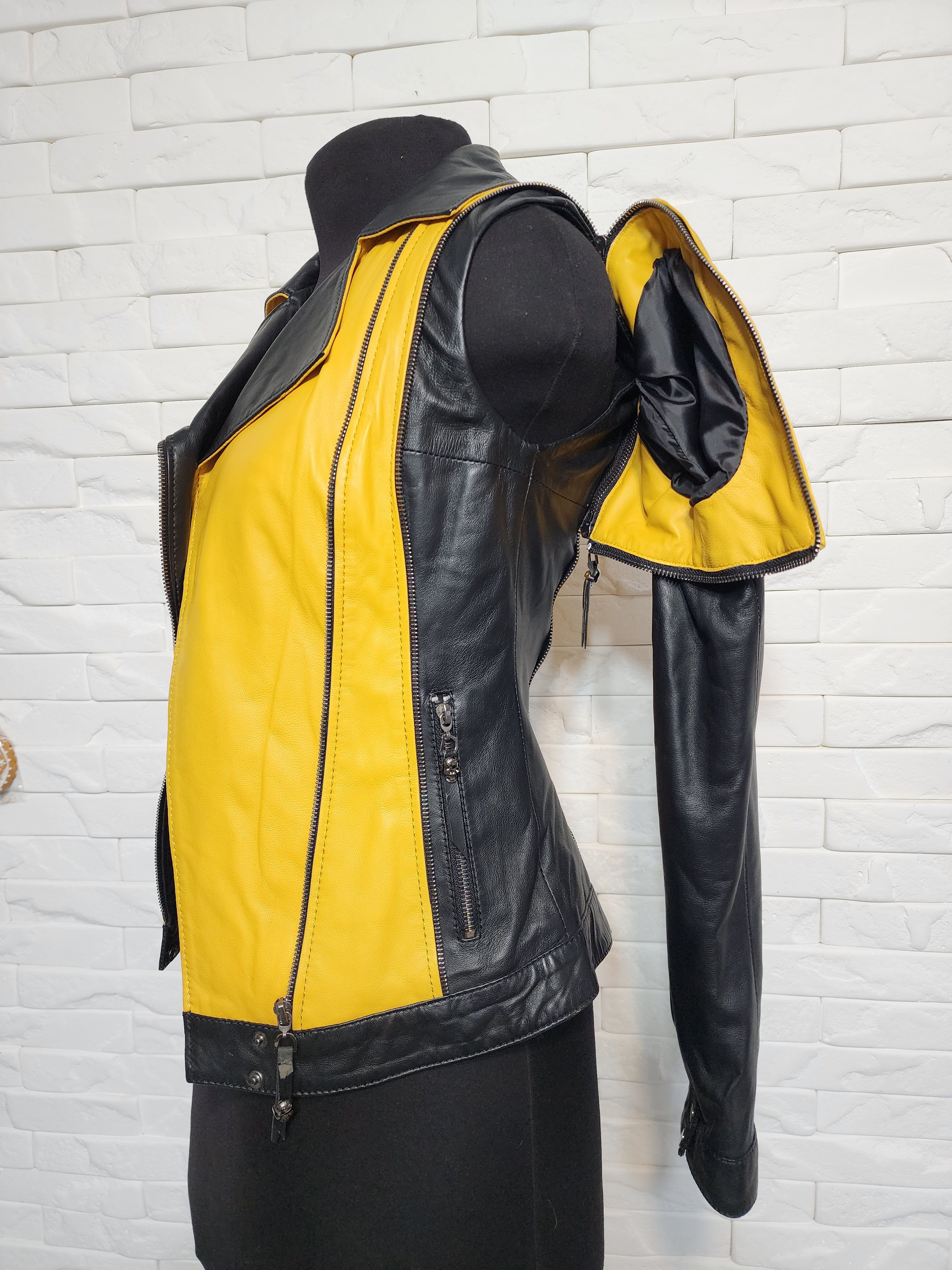 Uniqlo Yellow and Black Leather Jacket: Women's Sport Coat Size S / US 4 / IT 40 - 3 Thumbnail