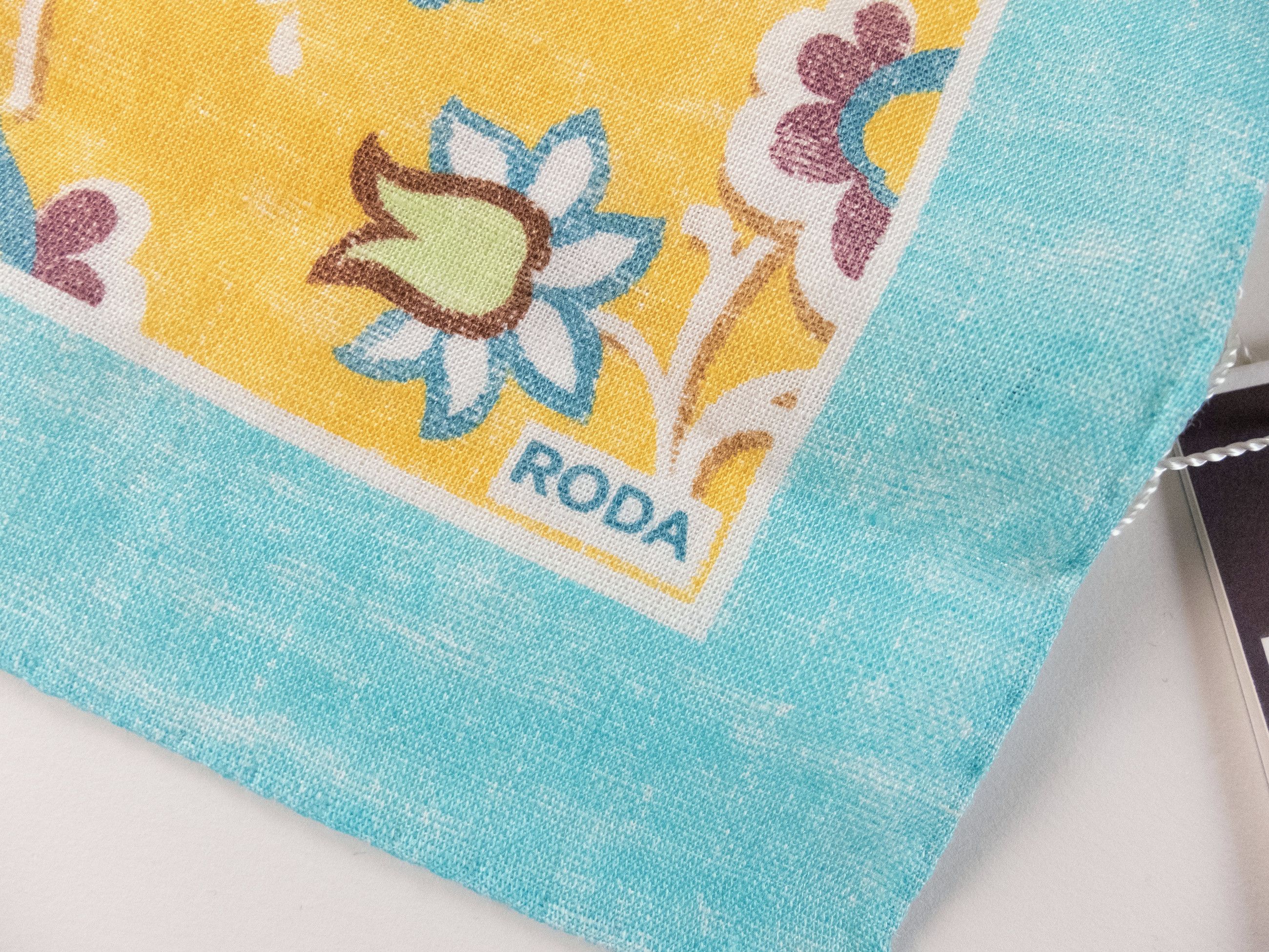 Other RODA 3 x hand made linen paisley heart floral pocket squares Size ONE SIZE - 11 Thumbnail