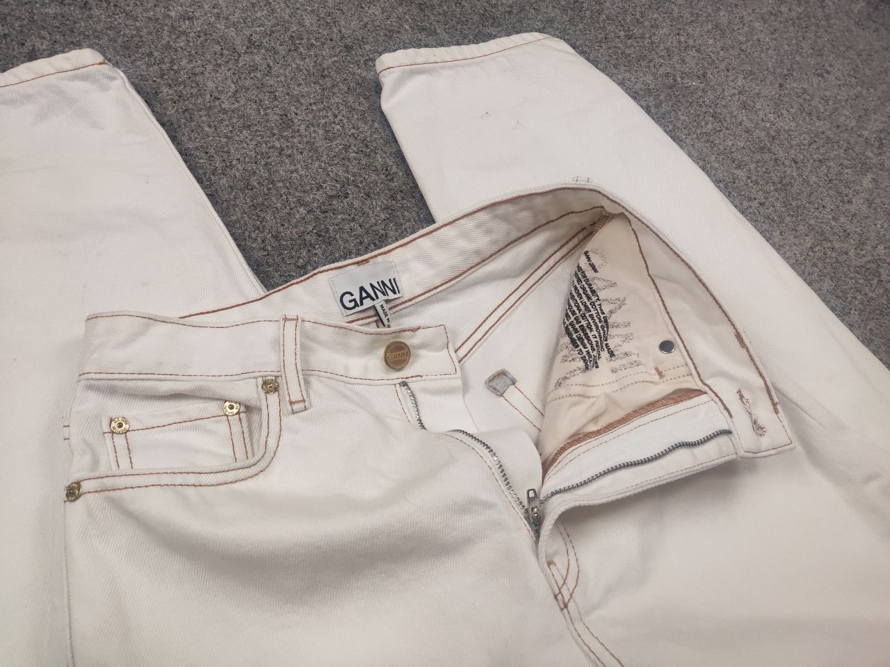 Ganni Ganni Design stary White Denim Barrel leg jeans Size 26" / US 2 / IT 38 - 15 Thumbnail