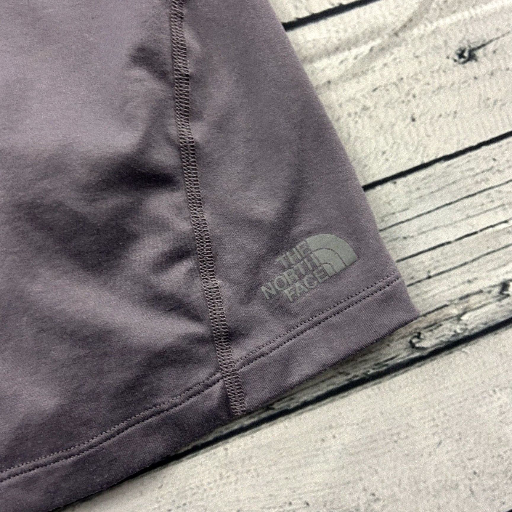 The North Face The North Face T-Shirt Women XS Short Sleeve Purple Activewear (Shirt) Womens XS Purple The North Face Short Sleeve T Shirt Women XS Purple Size XS / US 0-2 / IT 36-38 - 2 Thumbnail