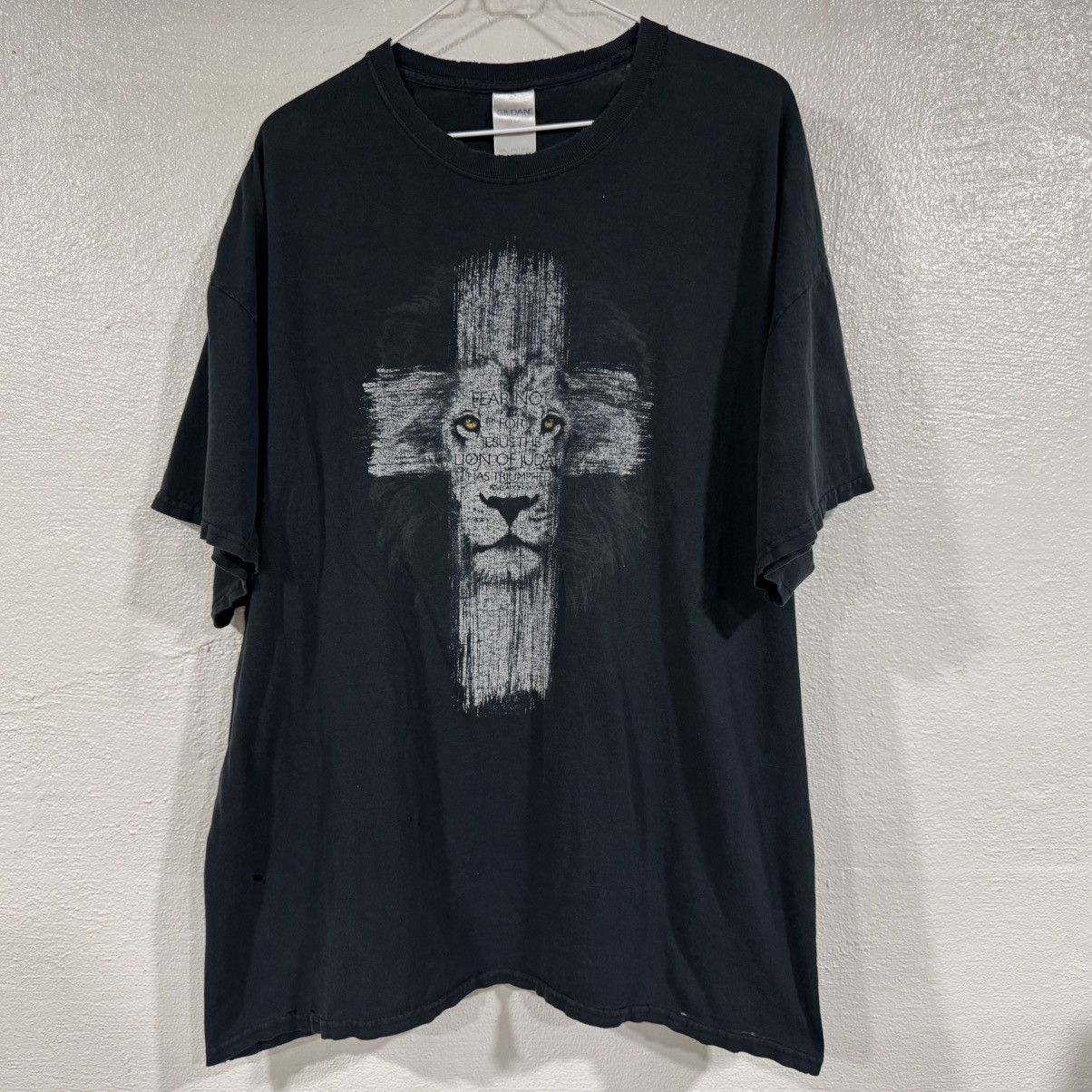 Gildan 2013 Kerusso Fear Not For Jesus The Lion Shirt Mens 2X Black Size US XXL / EU 58 / 5 - 1 Thumbnail