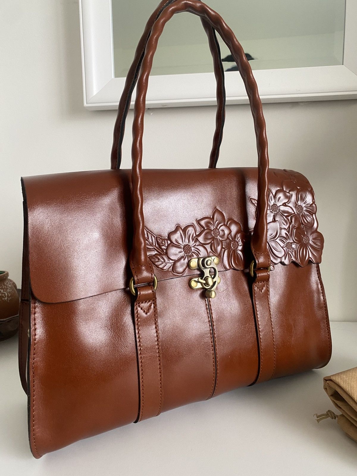 NWT Patrica Nash Vienna Hand Cut Tooled Tan Leather Handbag