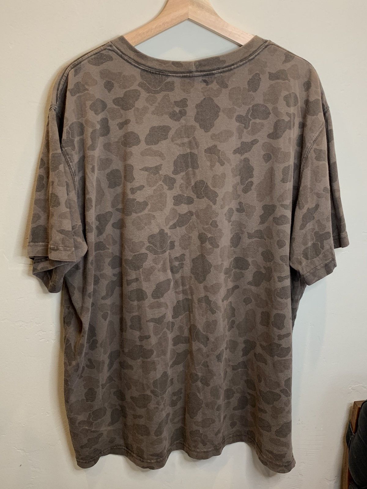 Carhartt *RARE* Carhartt Duck Camo Collegiate Spellout T-Shirt - XL Size US XL / EU 56 / 4 - 3 Thumbnail
