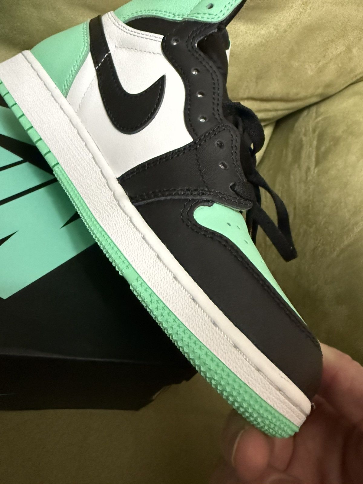 Jordan Brand Nike Jordan 1 “Green Glow” Hi, New in Box Xtra Laces 6.5y 8w Size US 6.5 / EU 39-40 - 15 Thumbnail