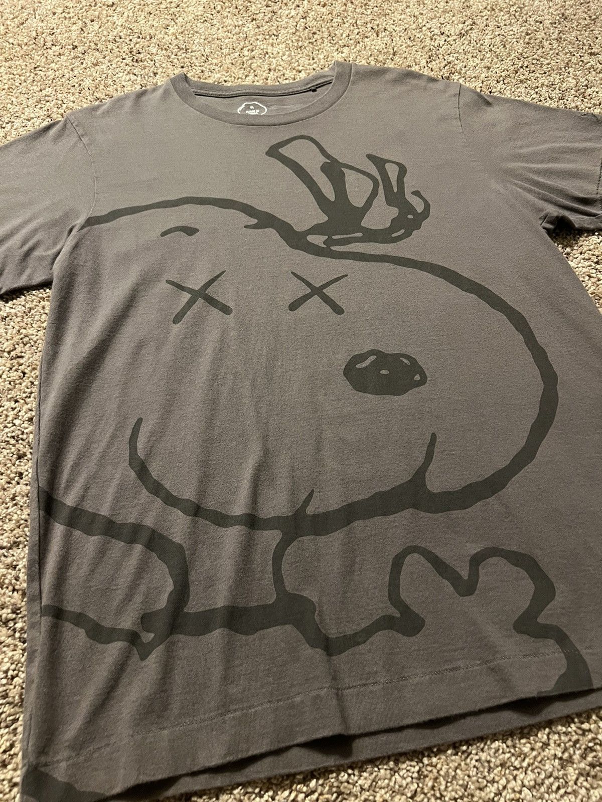 Kaws × Peanuts × Uniqlo KAWS x Peanuts Snoopy Graphic Tee – Brown – Men’s Medium Size US M / EU 48-50 / 2 - 2 Thumbnail