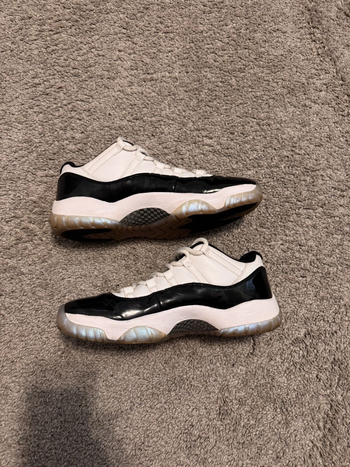Jordan Brand Jordan 11 Retro Low Emerald Size US 11.5 / EU 44-45 - 6 Thumbnail
