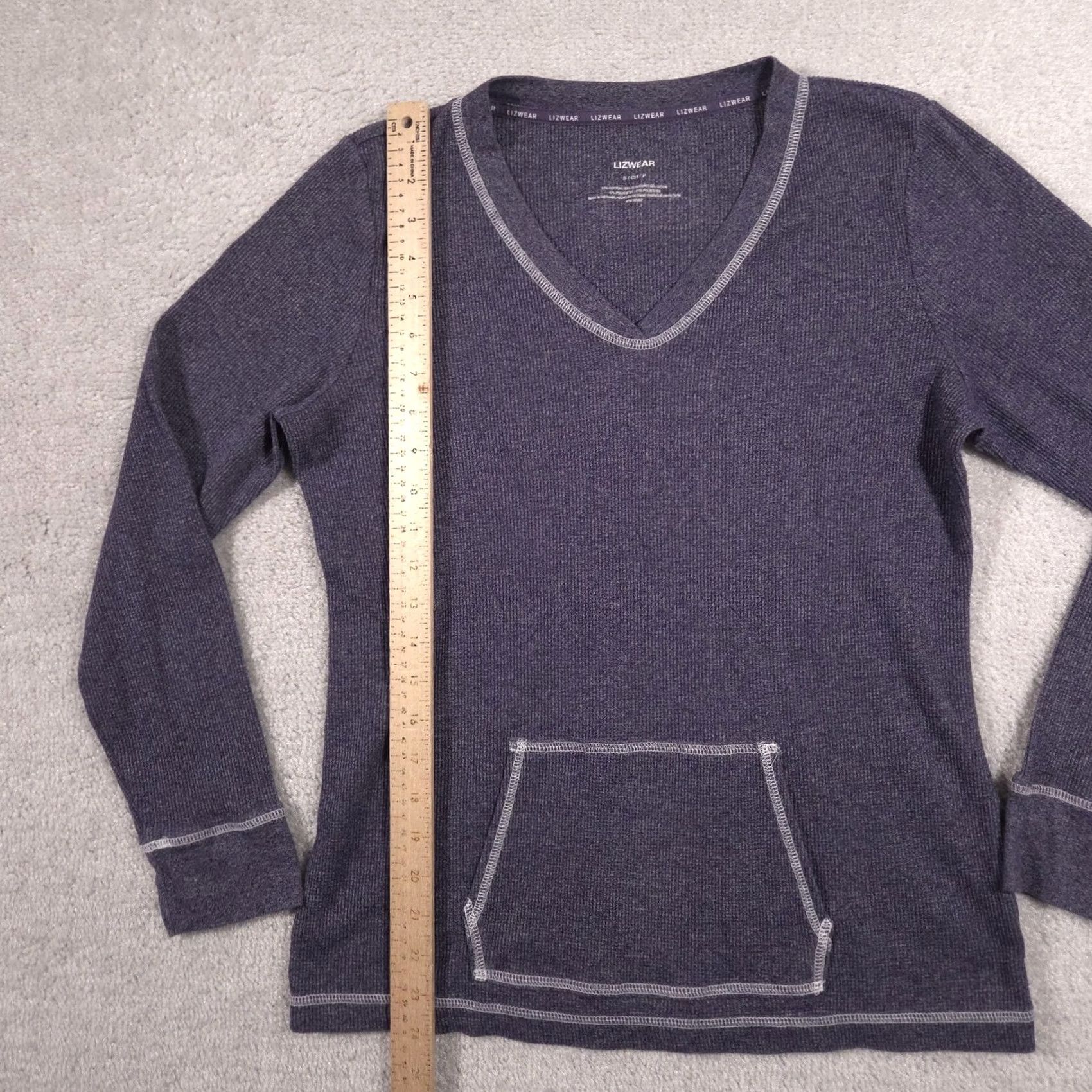 Liz Claiborne Liz Claiborne Lizwear Shirt Womens Small Gray Thermal V Neck Long Sleeve Size S / US 4 / IT 40 - 6 Thumbnail