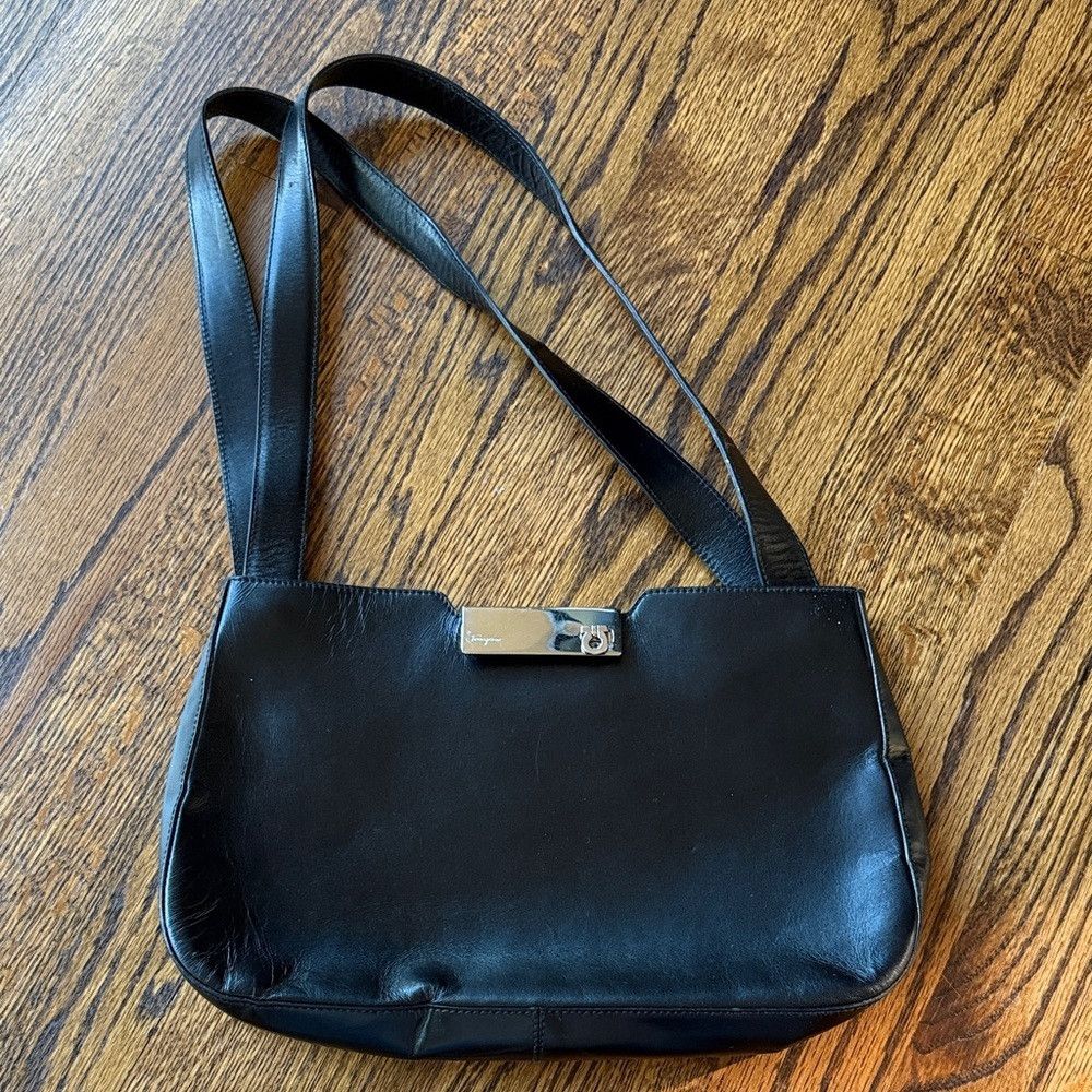 Salvatore Ferragamo Salvatore Ferragamo Women’s Black Leather Shoulder Bag with Size ONE SIZE - 1 Thumbnail