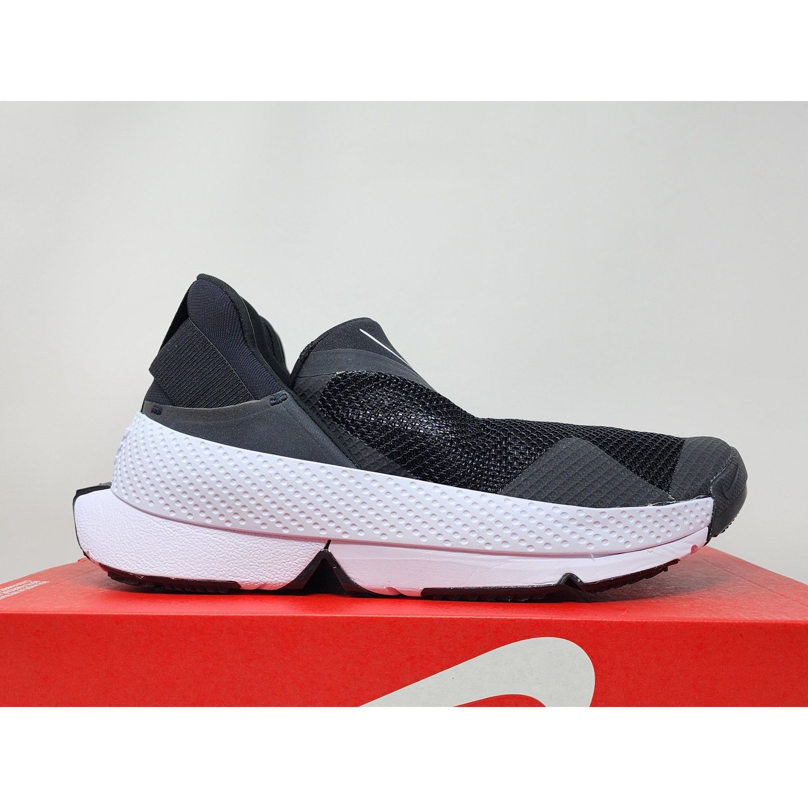 Nike DS Nike Flyease WMNS BLACK WHITE DR5540-002 Size US 9 / IT 39 - 5 Thumbnail