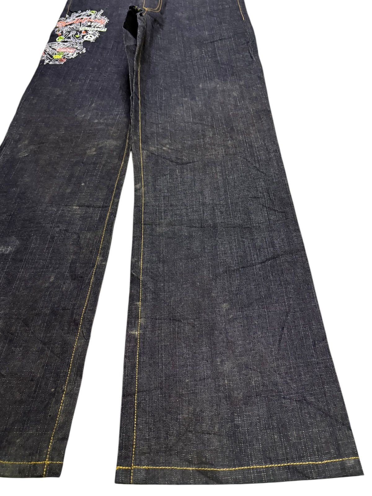 Japanese Brand Vintage Japanese Brand Embroidery Mud Wash Baggy Jeans Size US 33 - 7 Thumbnail