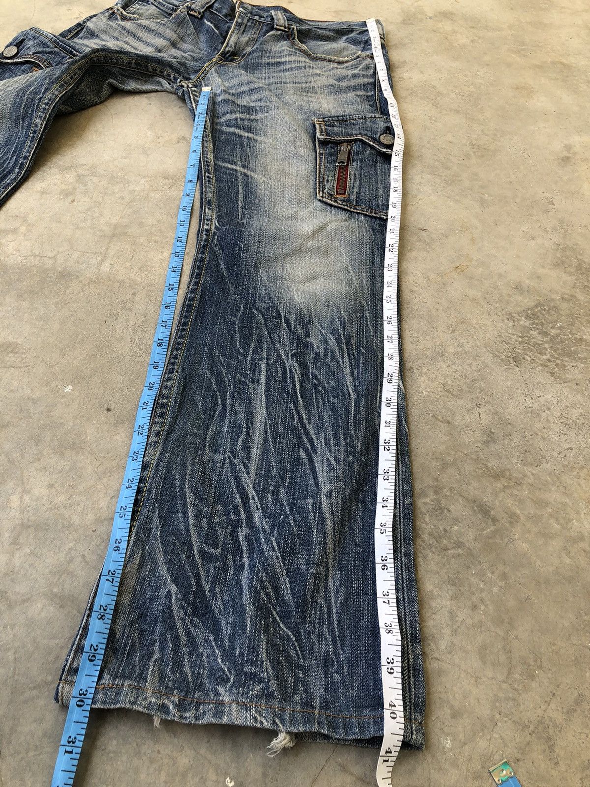 Le Grande Bleu (L.G.B.) Levis JAPAN With Side Pocket Flare Distressed Denim Size US 32 / EU 48 - 18 Thumbnail