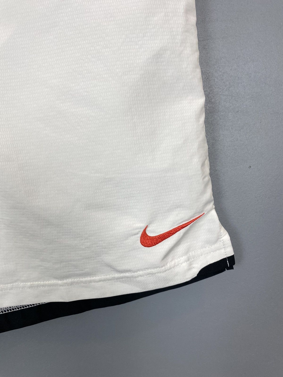 Other Nike 2000’s Juventus Football Soccer Shorts Size S White Top Size US 28 / EU 44 - 4 Thumbnail