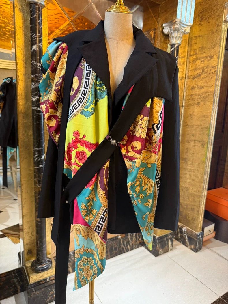 Versace Versace Baroque Maillard color scheme dress blazer Size US M / EU 48-50 / 2 - 1 Thumbnail