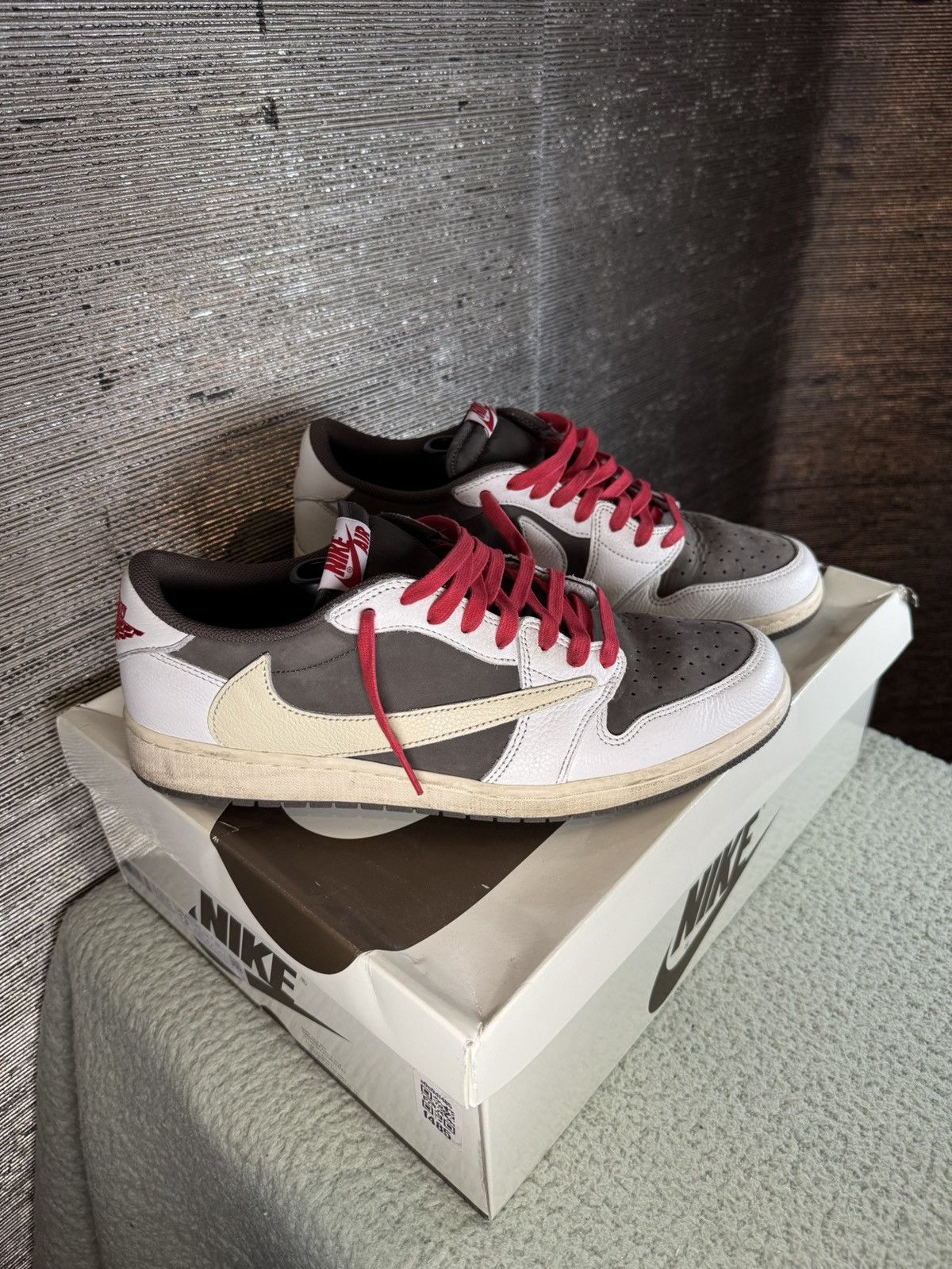 Jordan Brand × Travis Scott Travis Scott x Air Jordan 1 Retro Low OG ‘Reverse Mocha’ Size US 13 / EU 46 - 4 Thumbnail