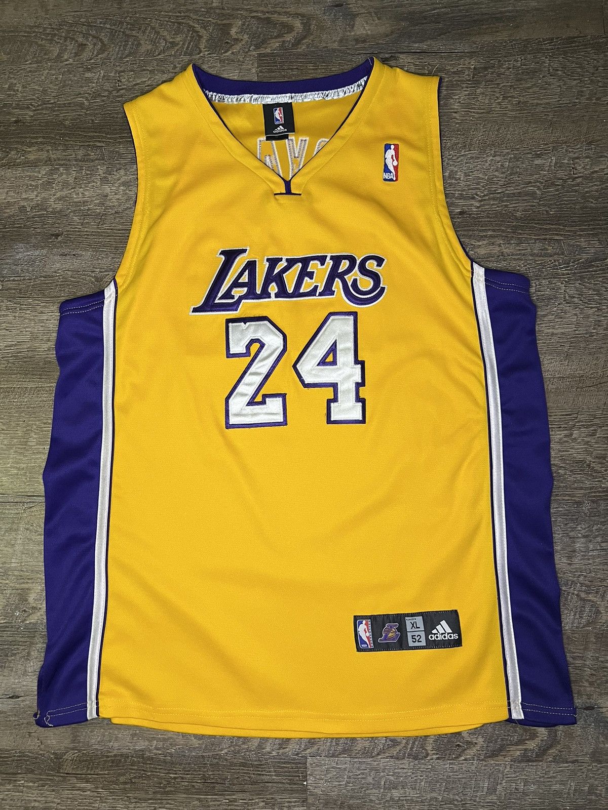 image of Kobe Bryant Lakers Adidas Stitched Jersey Size XL in Yellow, Men's