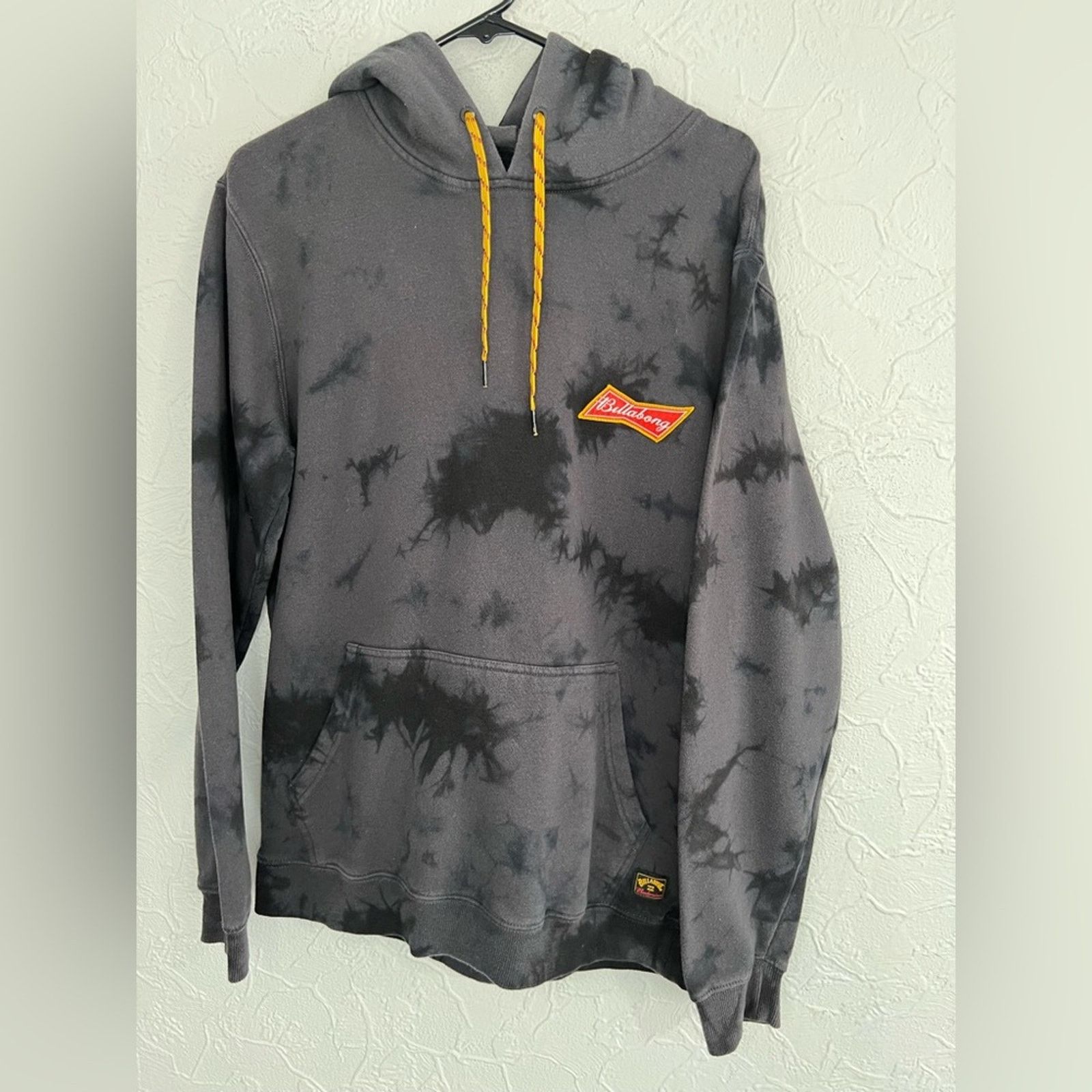 Billabong Billabong x Budweiser ‘King of Beers’ Bow Hoodie -RARE $70 Size US M / EU 48-50 / 2 - 1 Thumbnail