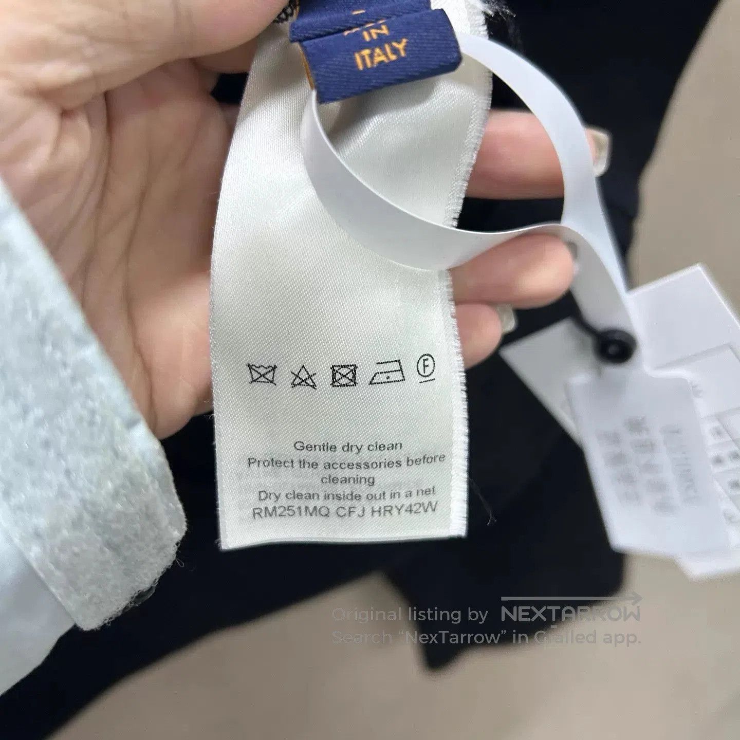 Louis Vuitton Black Zip. Size US L / EU 52-54 / 3 - 4 Thumbnail